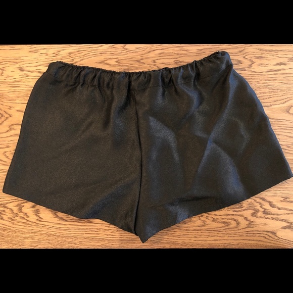 Trafaluc black short - Picture 2 of 2